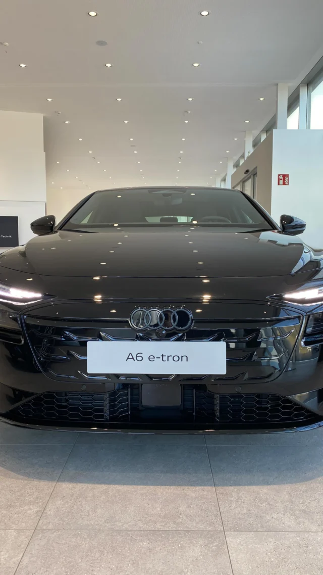 🔥 JETZT BEI UNS IM SHOWROOM: Der neue Audi A6 Avant e-tron quattro! ⚡🚀

Luxus. Power. Innovation. Der A6 Avant e-tron quattro vereint atemberaubendes Design mit elektrischer Performance auf höchstem Niveau. Mit beeindruckender Reichweite, intelligentem Allradantrieb und wegweisender Technologie setzt er neue Maßstäbe – und du kannst ihn JETZT hautnah erleben! ✨😍
 
💡 Spüre die Faszination der Elektromobilität. Höre das leise Summen purer Kraft. Sieh, wie Eleganz auf Zukunft trifft.

Komm vorbei! 🧡
 
#AudiA6Avant #eTron #FutureIsElectric #quattro #LuxuryPerformance #VorsprungDurchTechnik